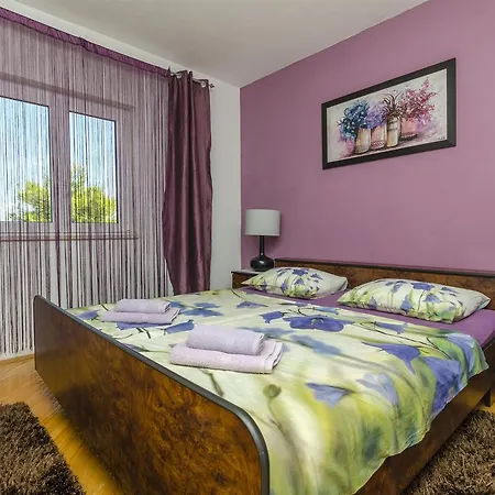 Ita Apartment *