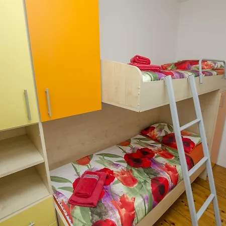 Ita Apartment Postira