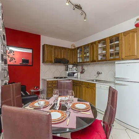 Apartment Ita *